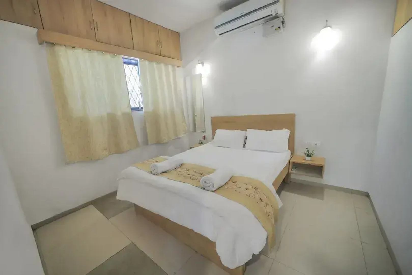 3BHK w/Pool - Dream Habitat by Universe Villas