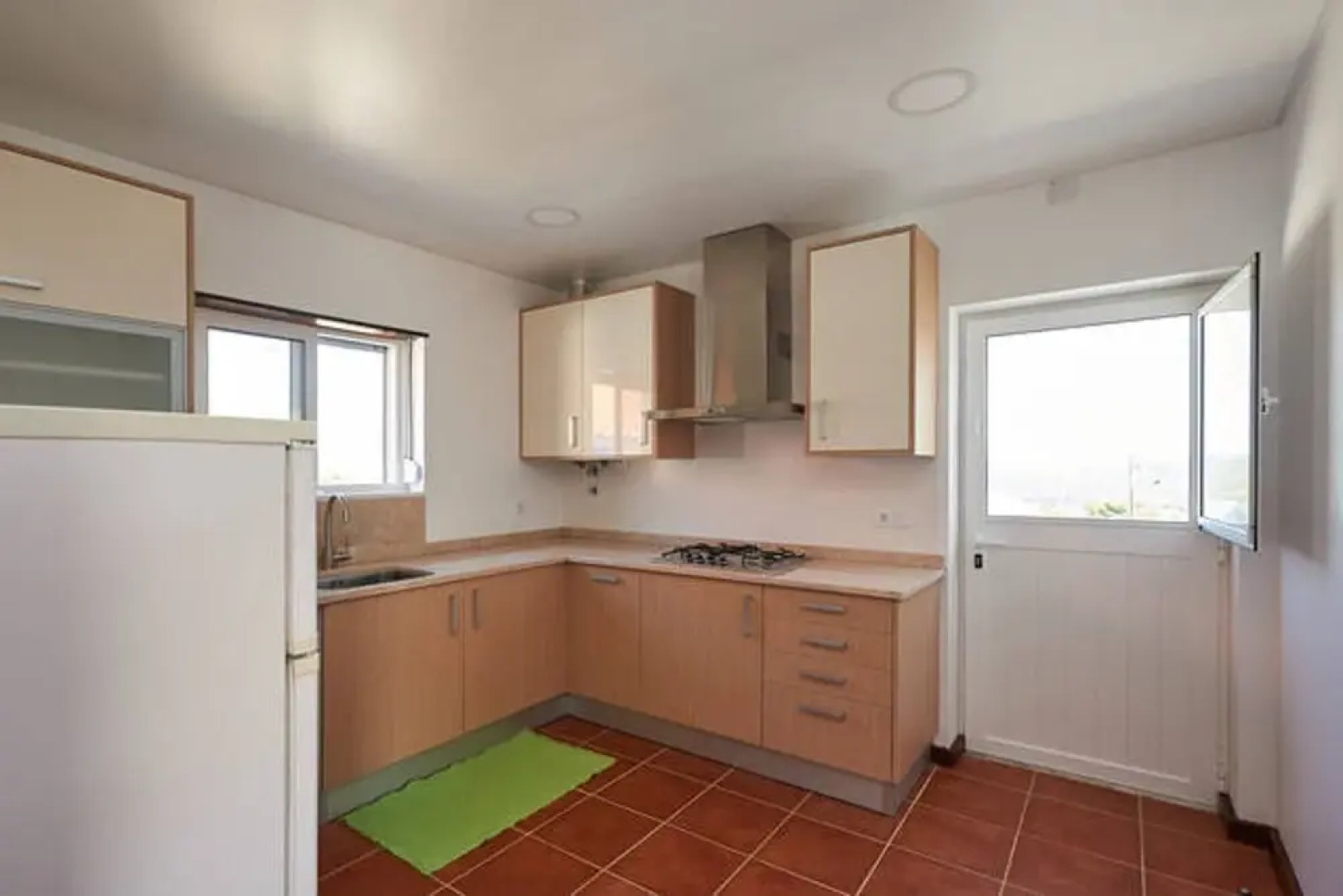 House With 2 Bedrooms in Carvoeira, With Furnished Terrace and Wifi