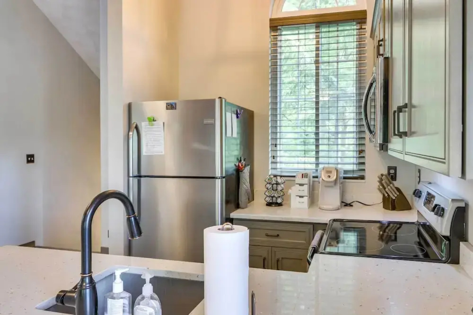 Somerset Townhome w/ Deck < 2 Mi to Ski Lift!