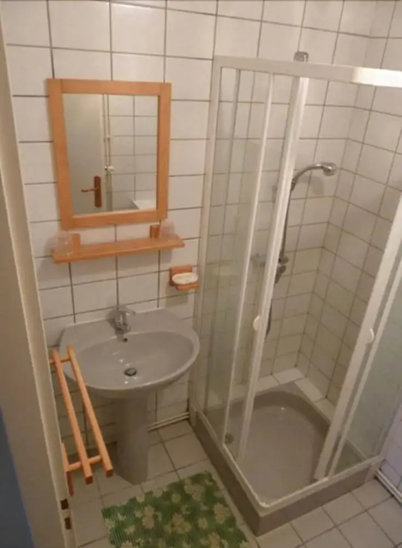 Ferme auberge à la colline