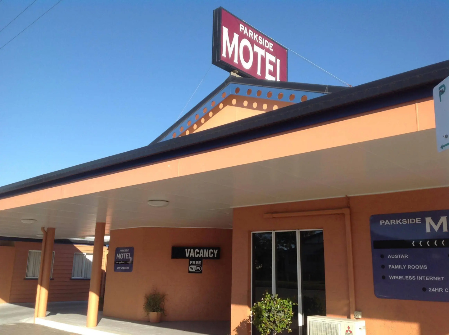 Parkside Motel