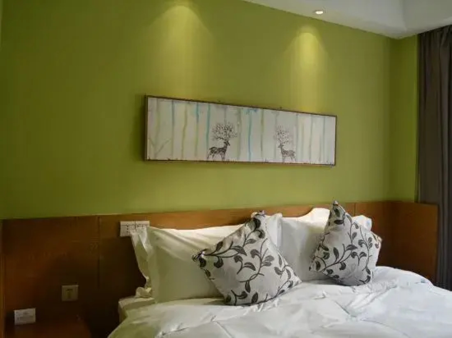 Dongtang Tianmu Narada Hot Spring Holiday Hotel