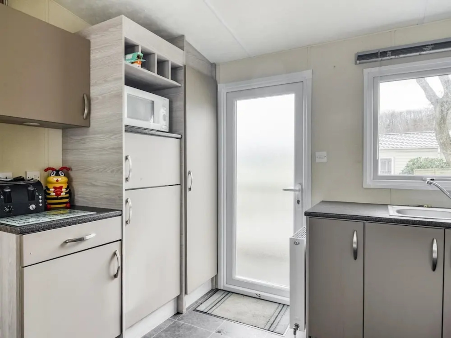 Simplistic Home in Hastings Near Alexandra Park