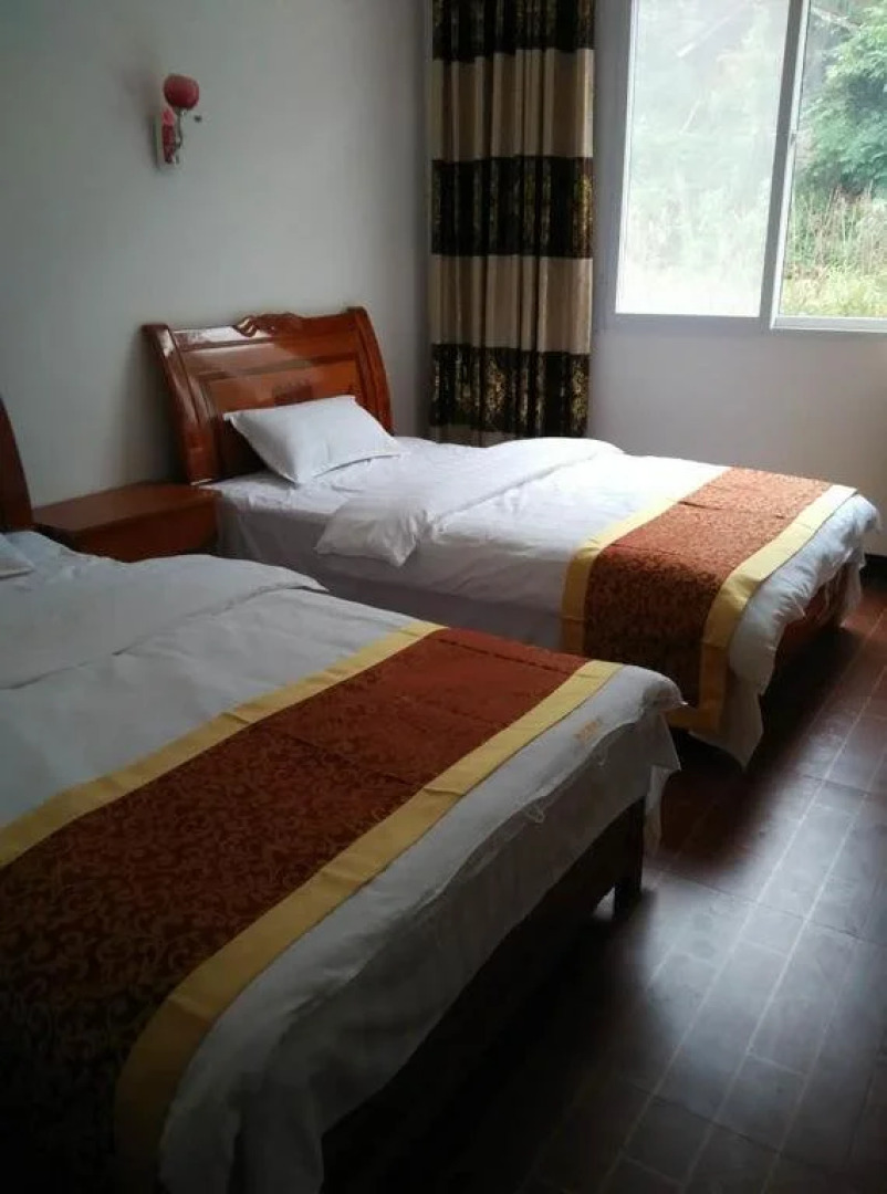 Taohuayuan Hotel Nanjiang