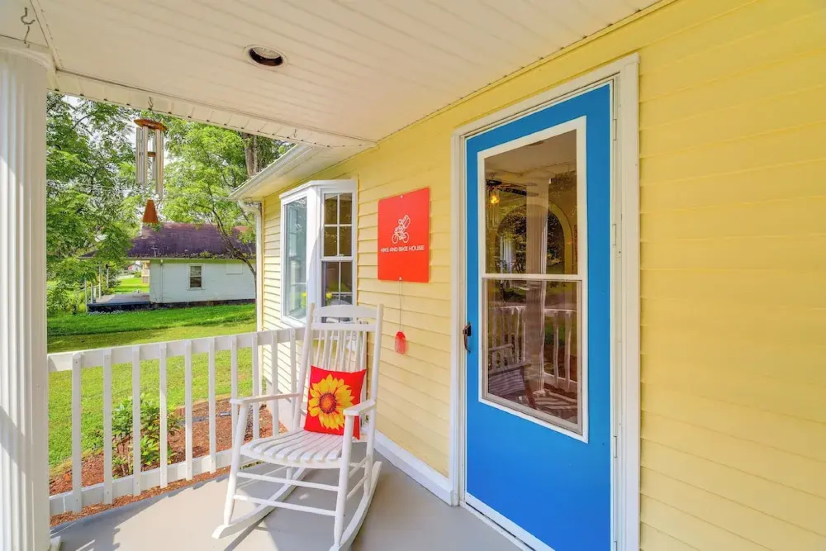 Updated Damascus Cottage on Appalachian Trail!