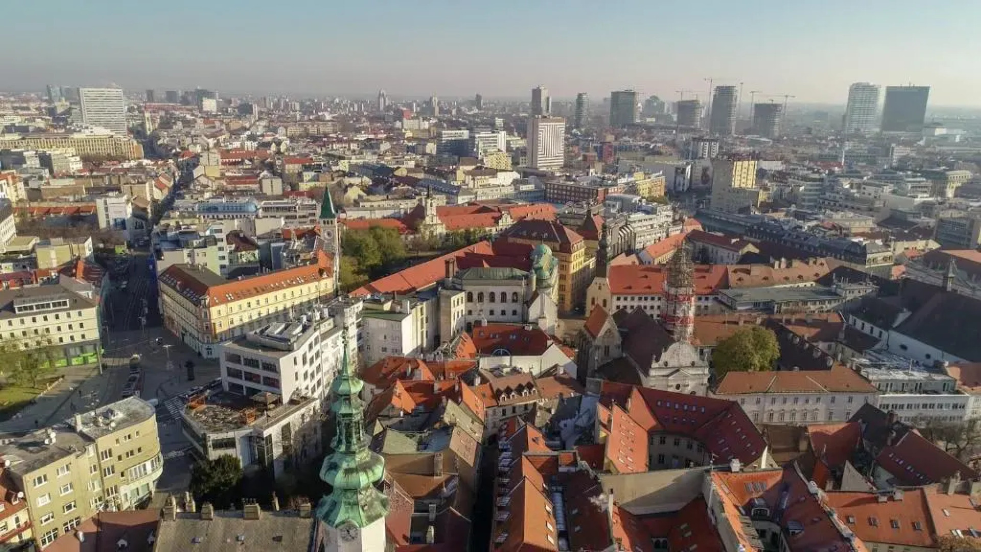 CHORS like a hotel - 1st World NFT Block & Art Capsule Hostel MetaCHORS