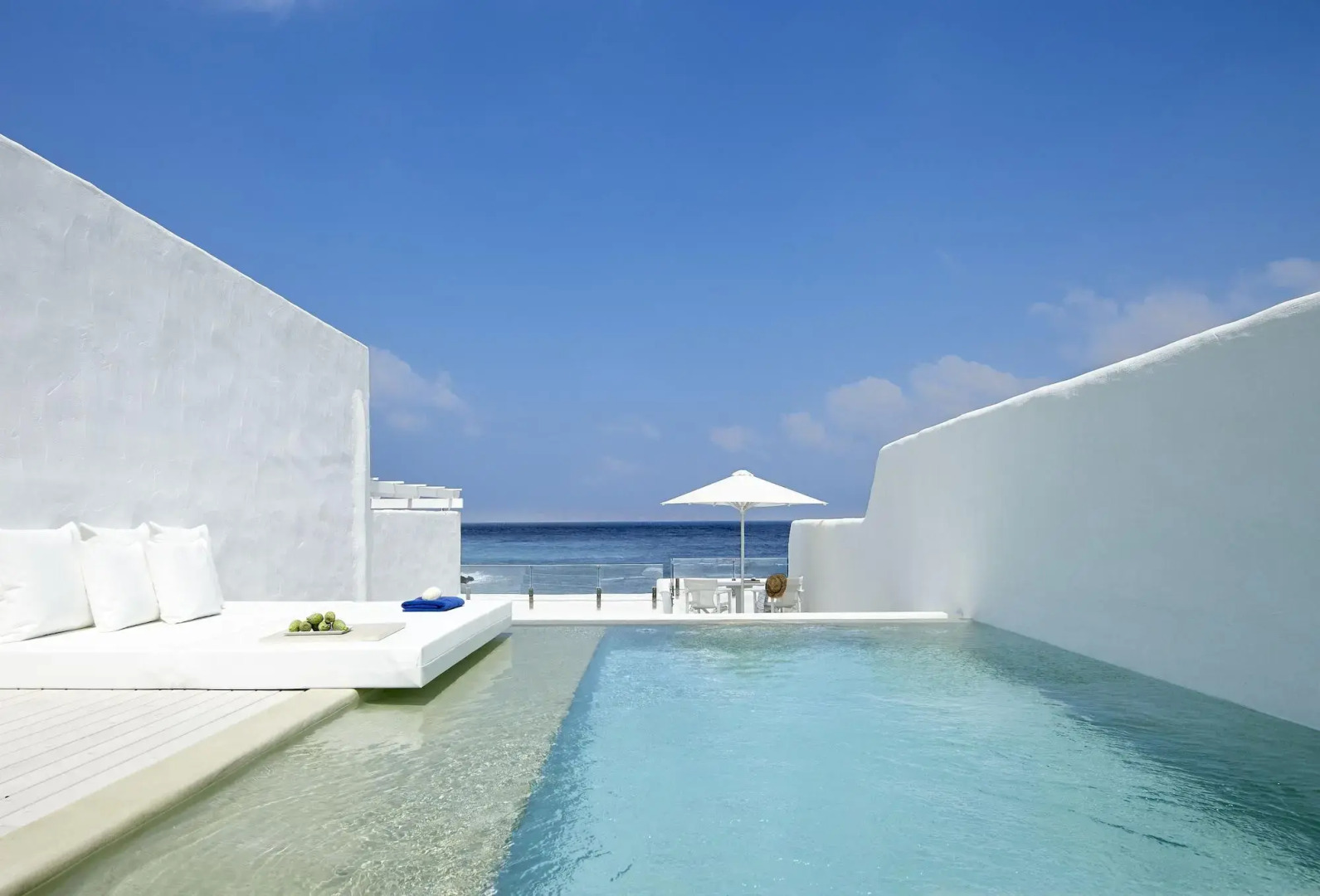 Knossos Beach Bungalows & Suites