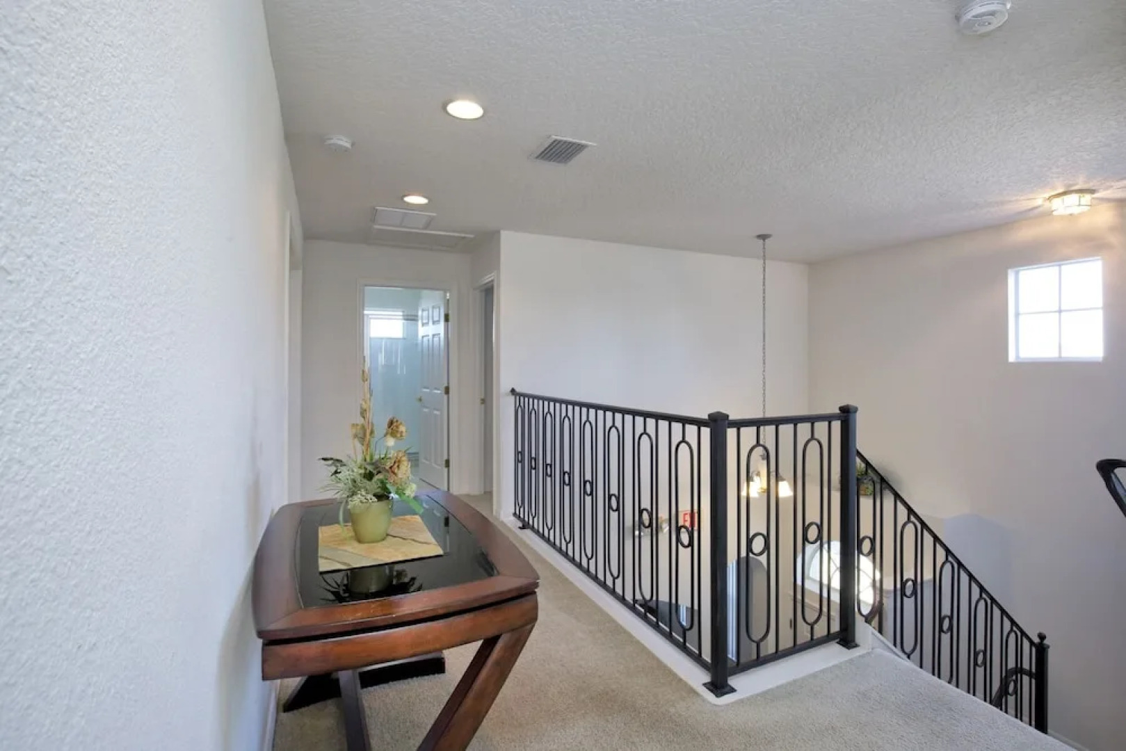 Magnificent Large Home w Pool and Spa