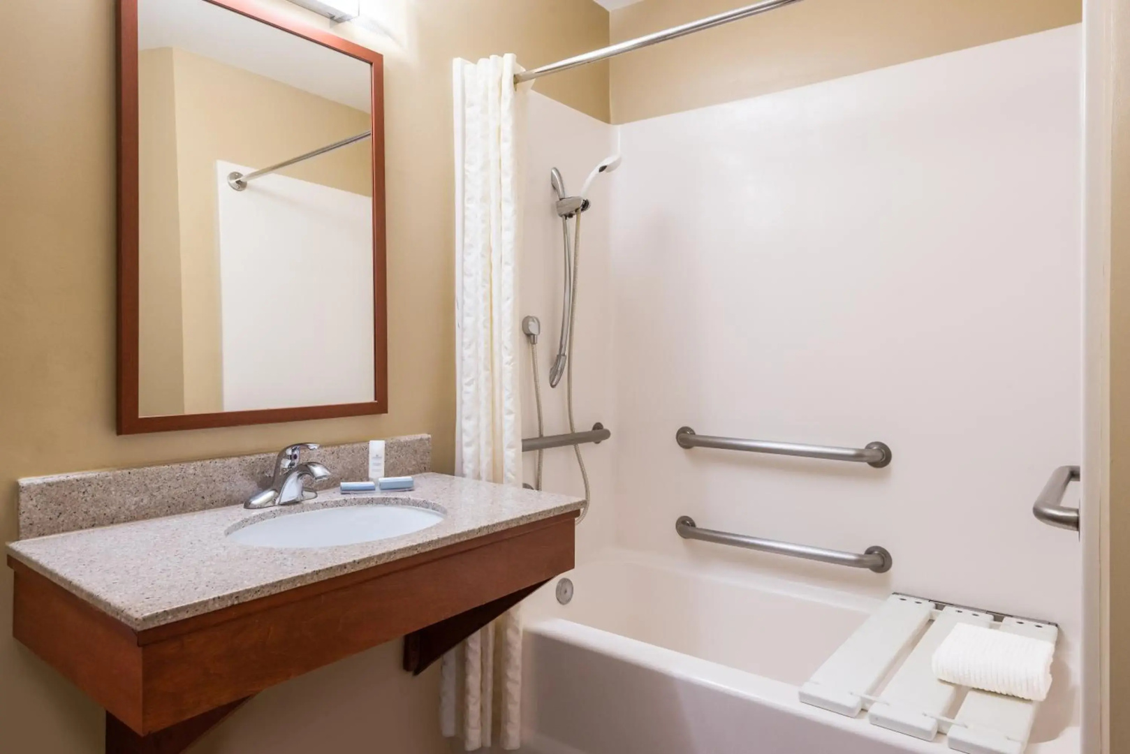 Candlewood Suites LAX Hawthorne by IHG