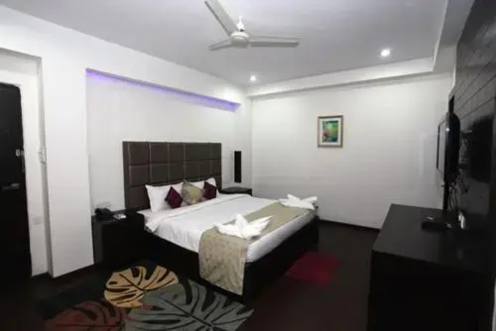 Oyster Airport Hotel