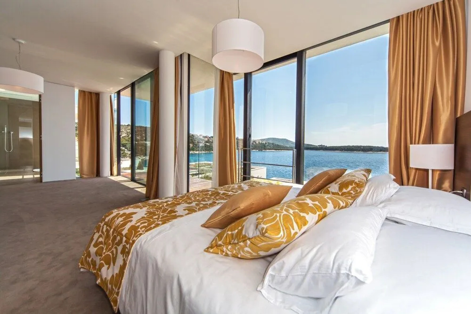 Golden Rays Luxury Villas