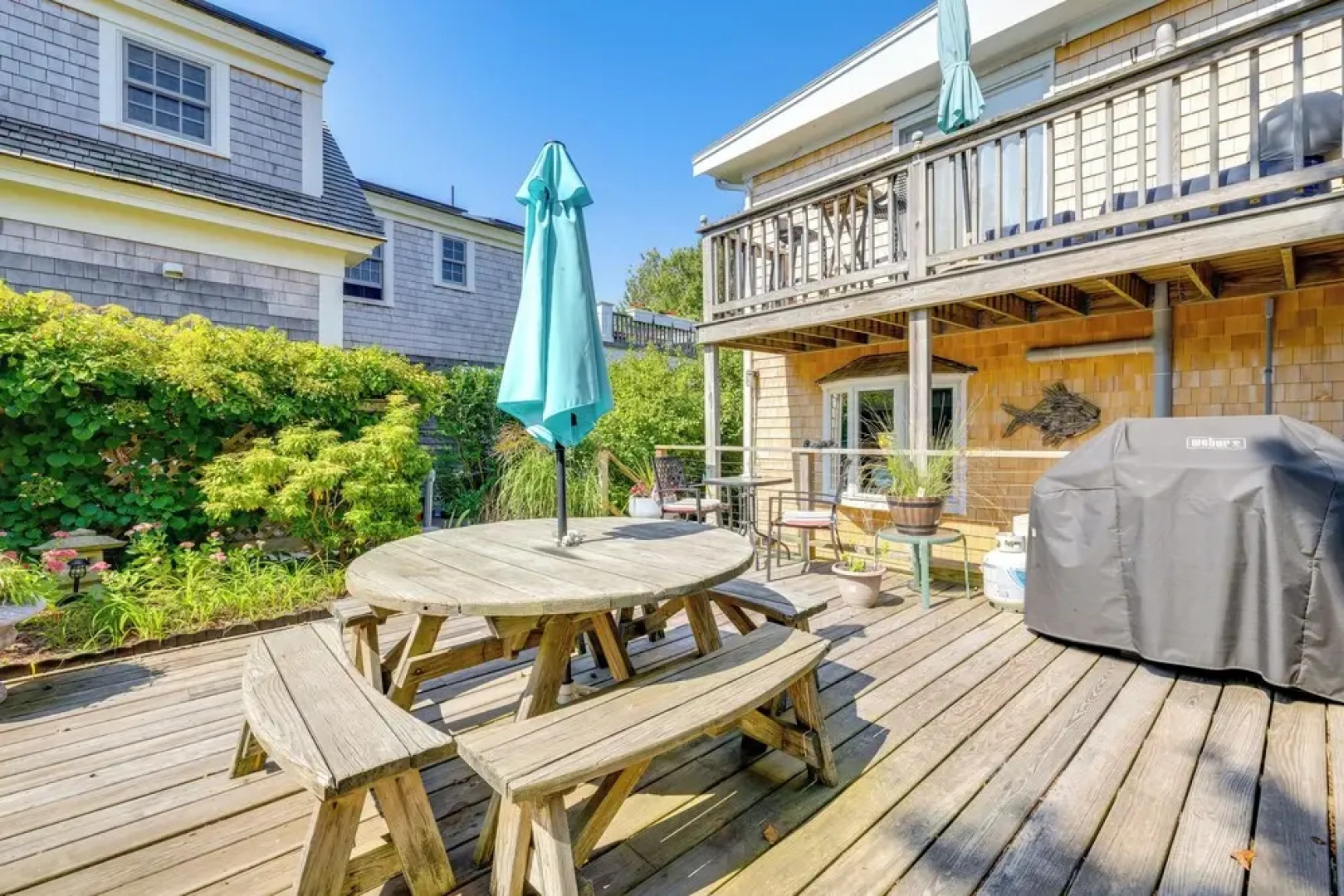 Steps to Beach: Stylish & Lofted Provincetown Gem