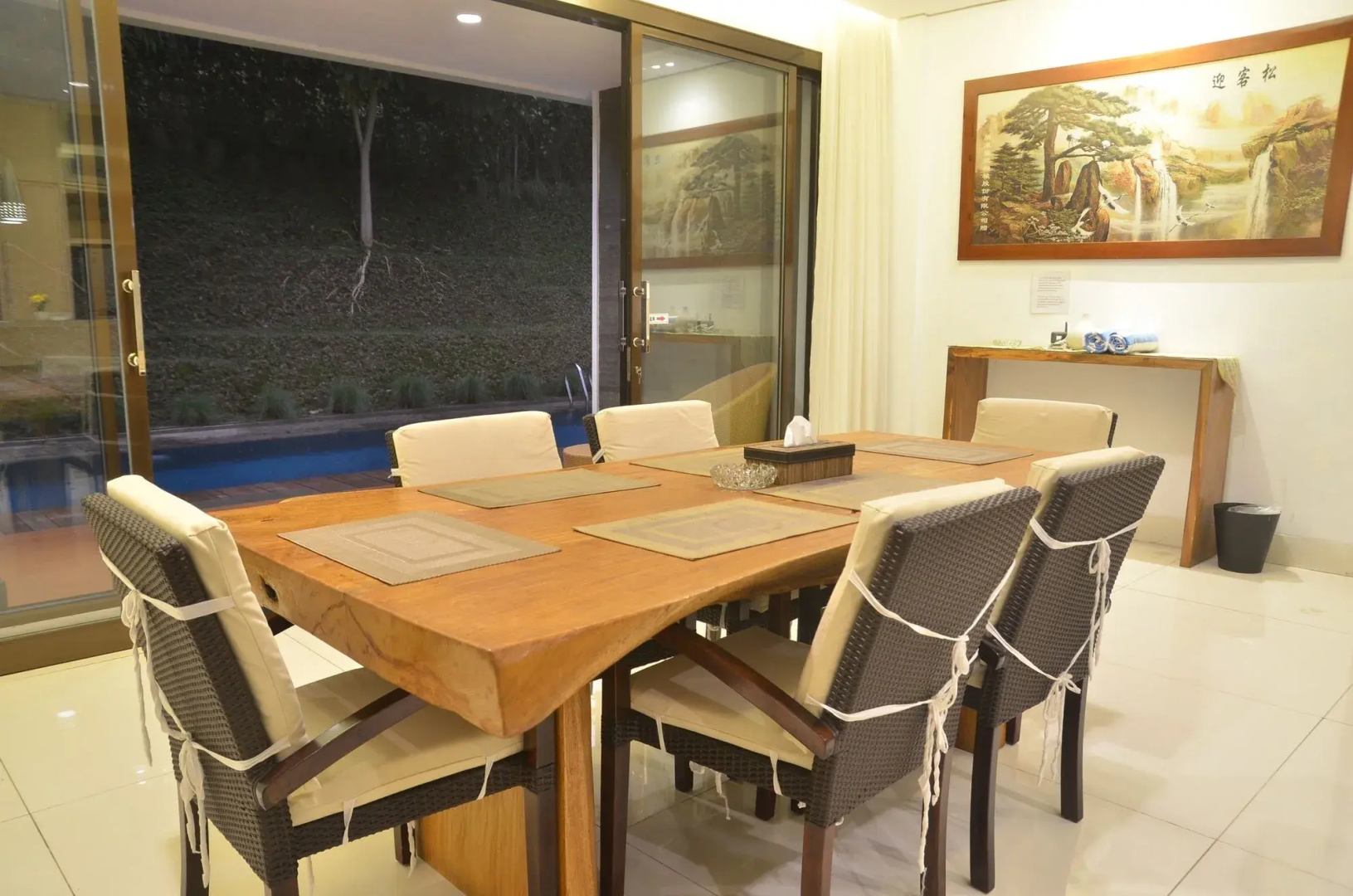 Permai Villa Dago with Pool - Resor Dago Pakar Bandung