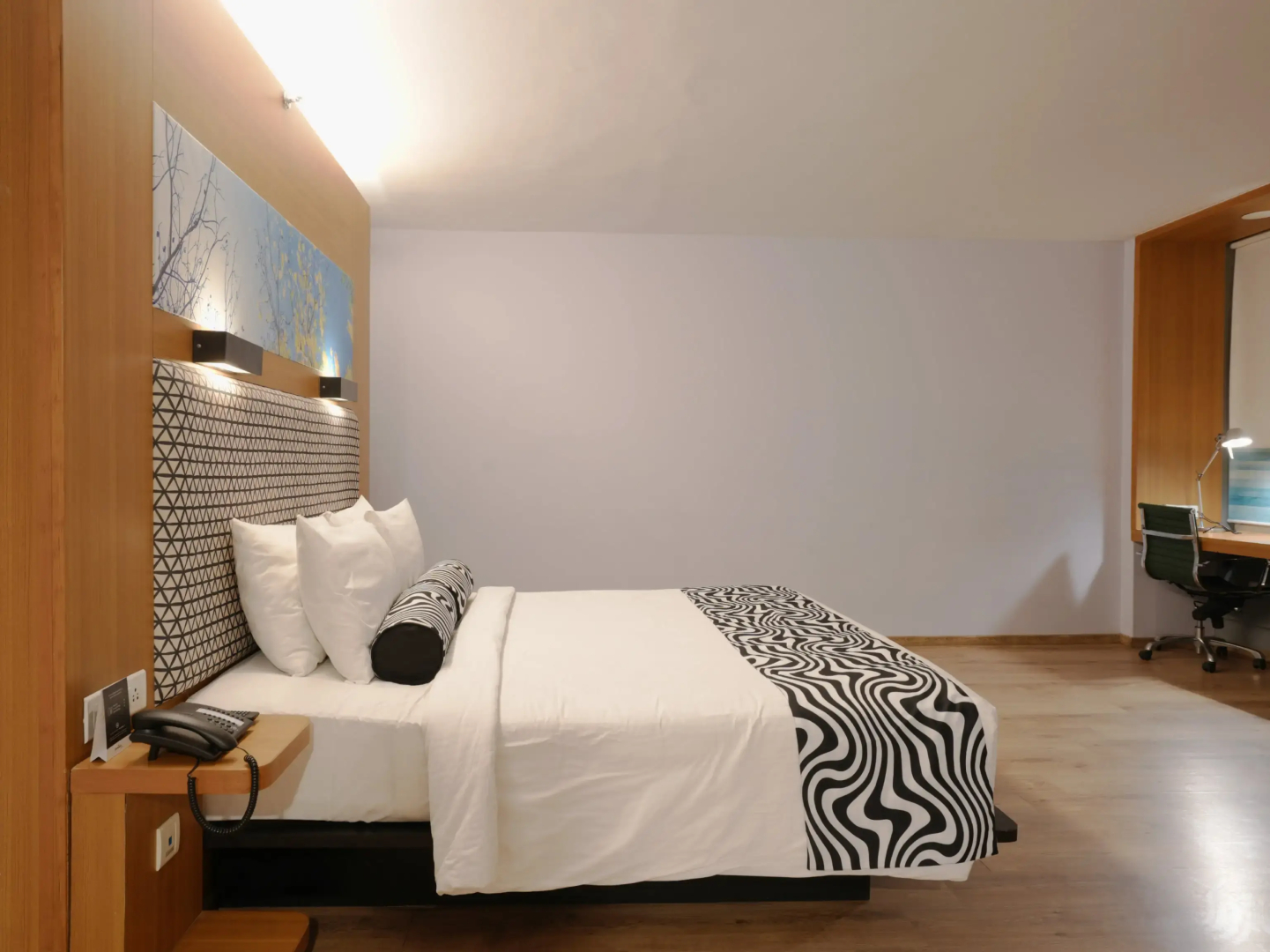 Sunday Hotel Chandigarh Zirakpur
