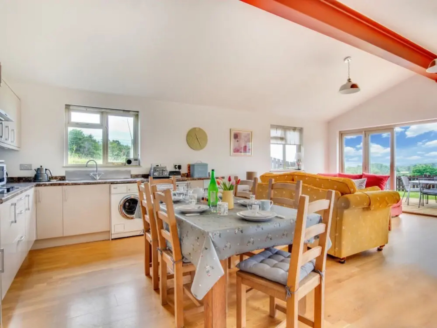 Holiday Home Broomhurst Grove