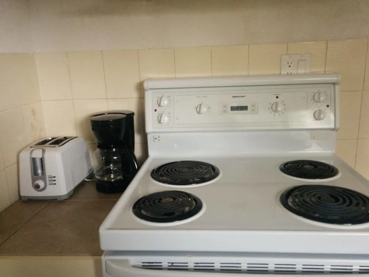 The Pinewood - Adult Getaway by the Lake