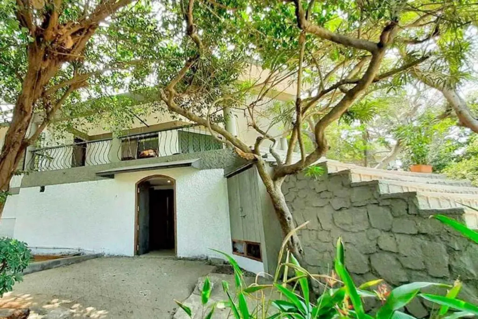 Oceanfront, Private Pool Villa, 2 Bed • UttanBeach