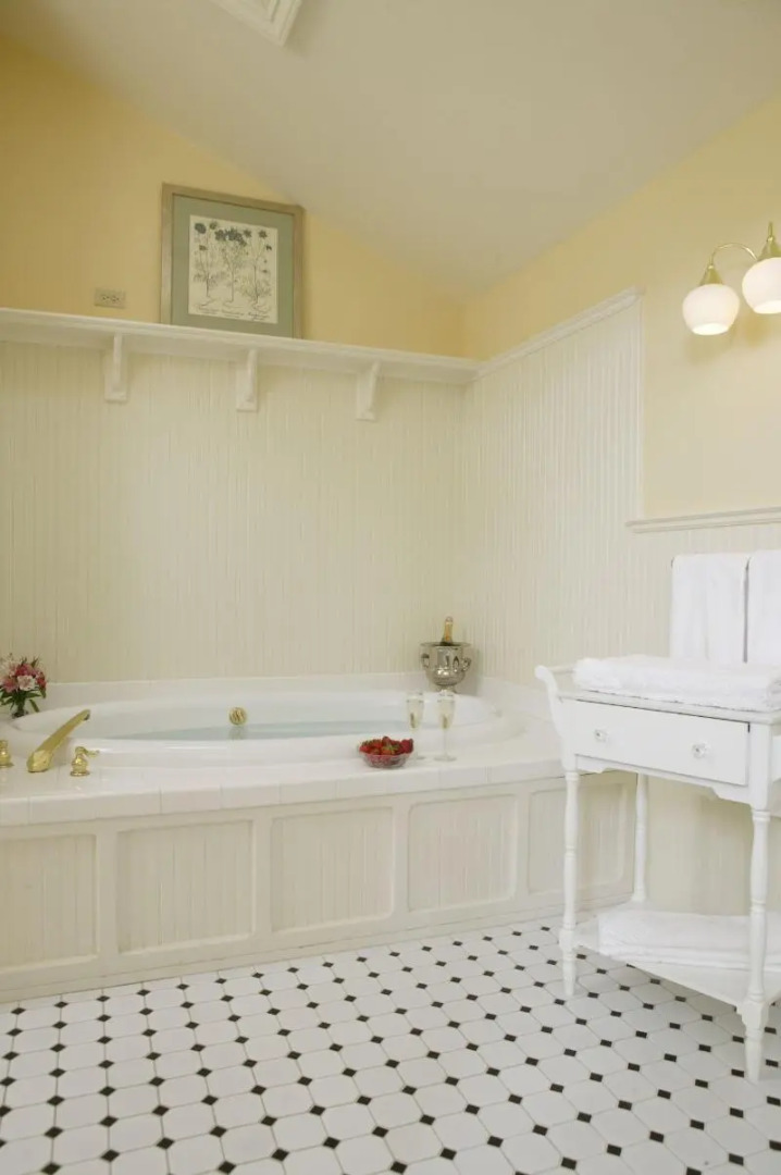 Healdsburg Inn on the Plaza, A Four Sisters Inn