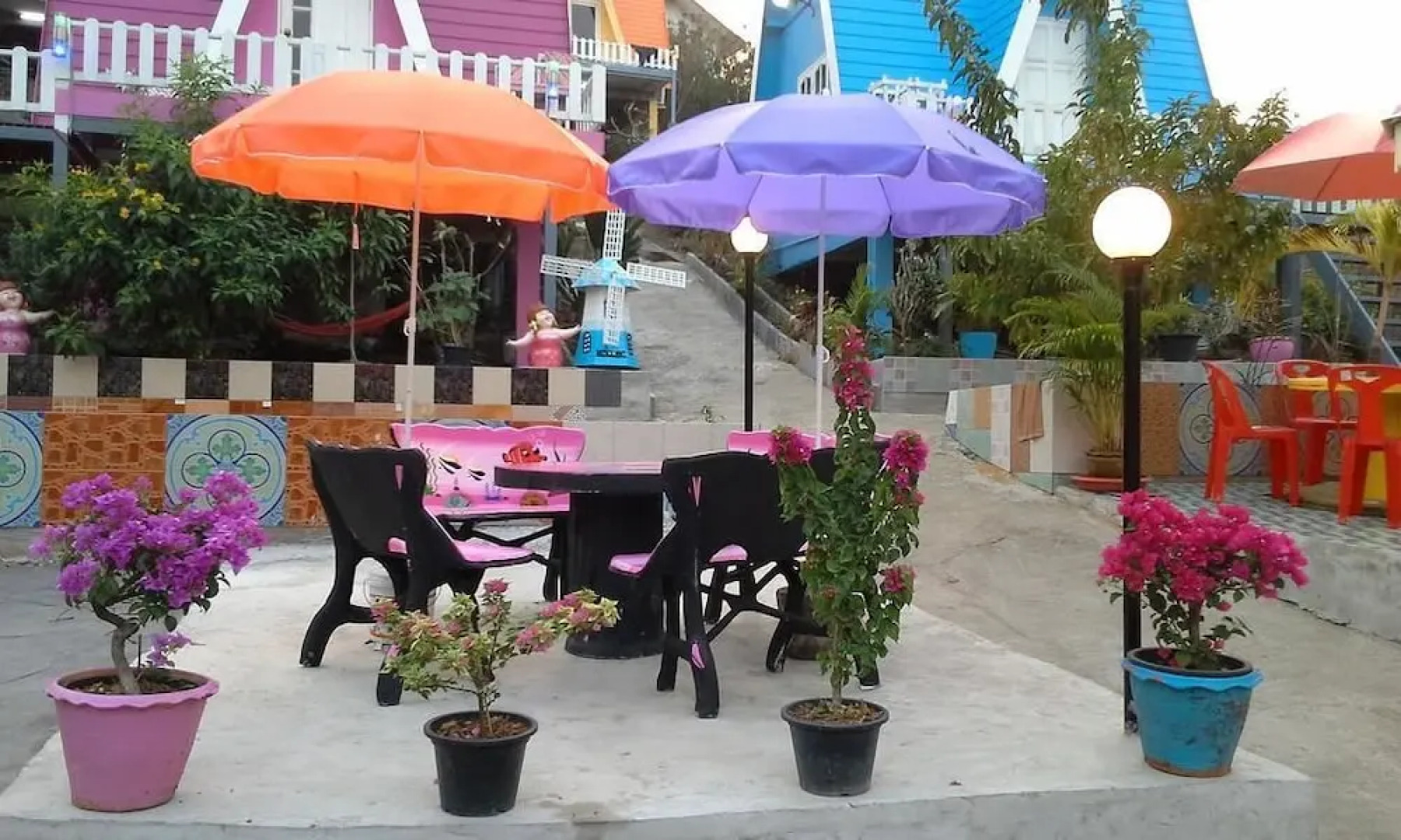 Buachompoo Resort Koh Sichang