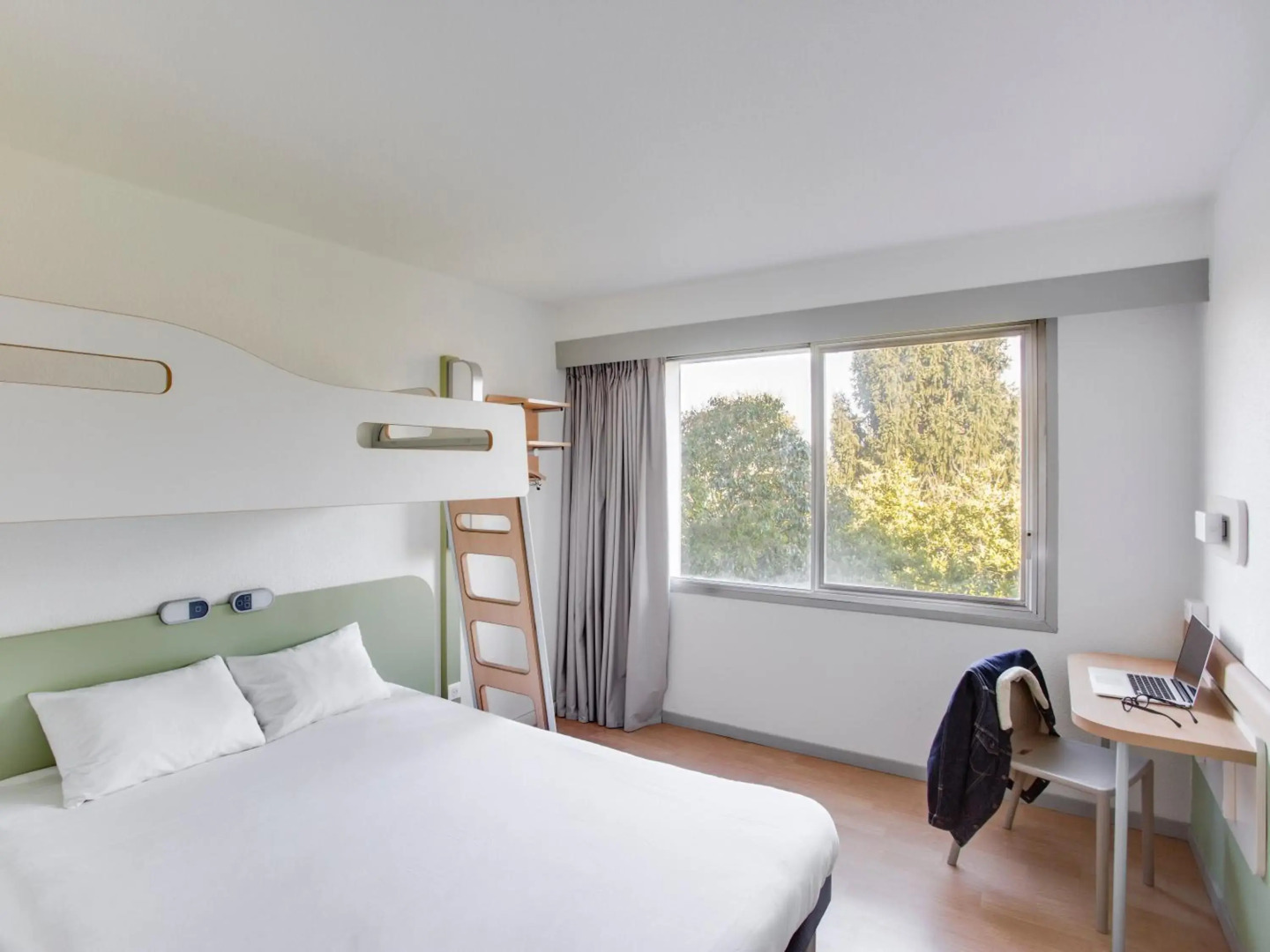 ibis budget Pau Lescar