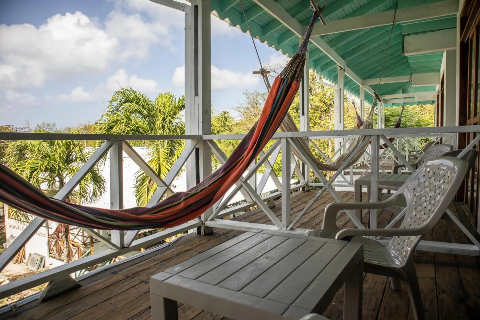 South West Bay Cabañas