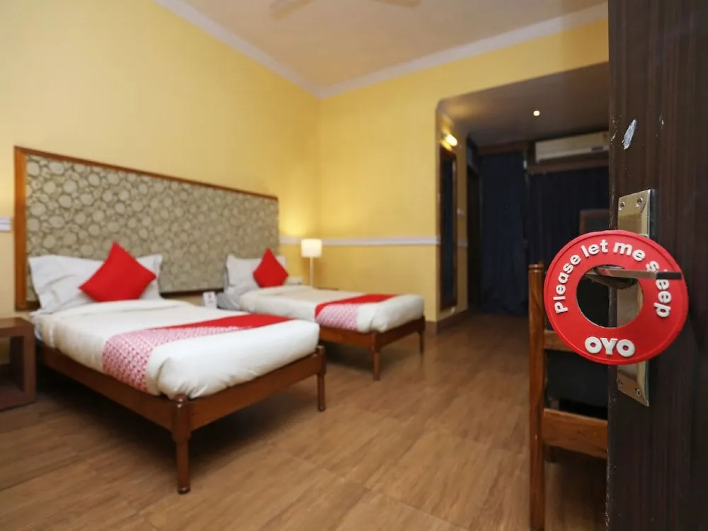 OYO 26221 Nihar