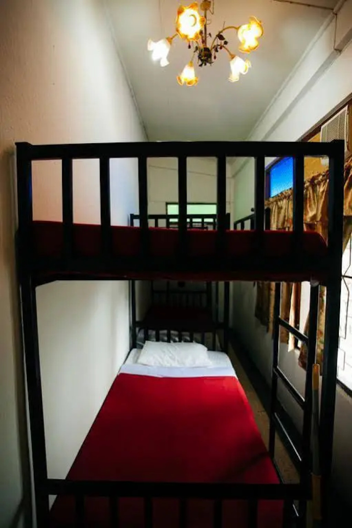 The Gallery 24, Art Cafe Guesthouse Chiang Mai