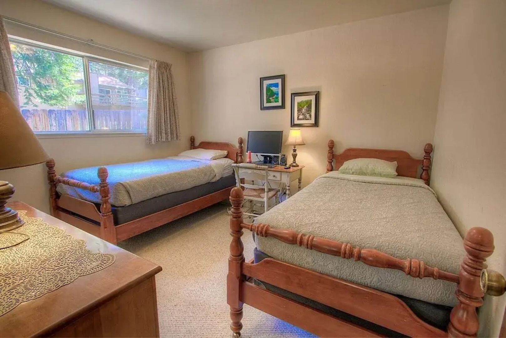 Bowers Mansion 3 Bedroom Home by Redawning