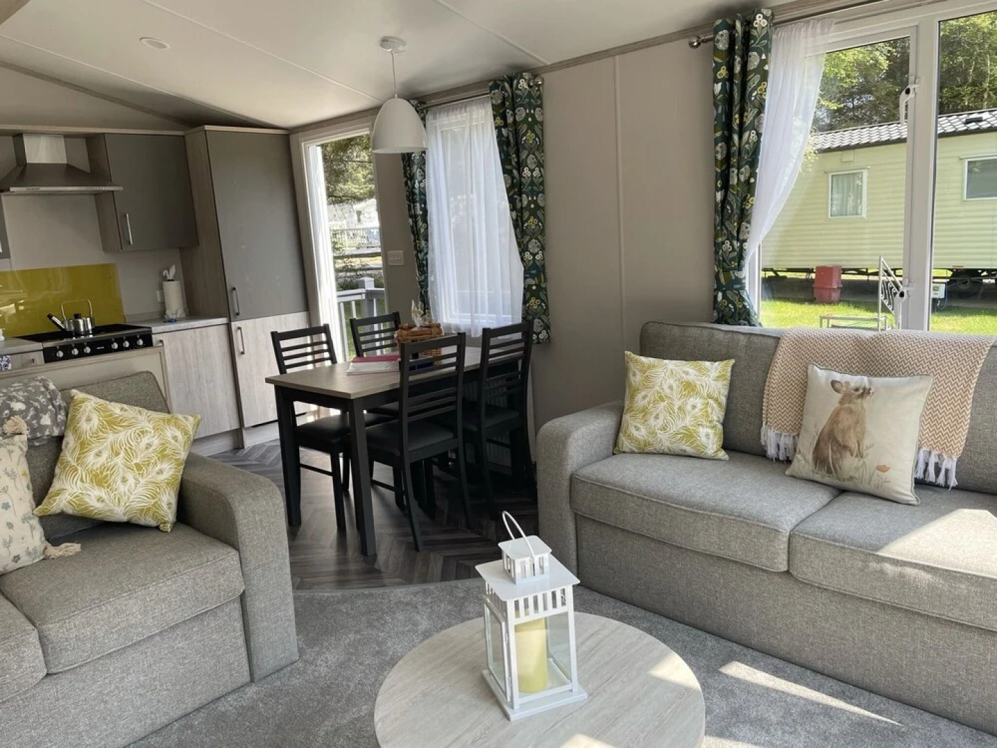 2 bed Caravan With Hot Tub Located in Percy Wood