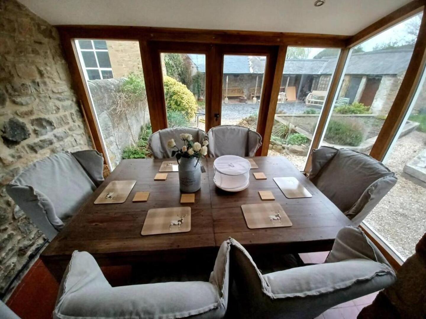 3 Bed Cottage-sleeps 6-country Views-pet Friendly