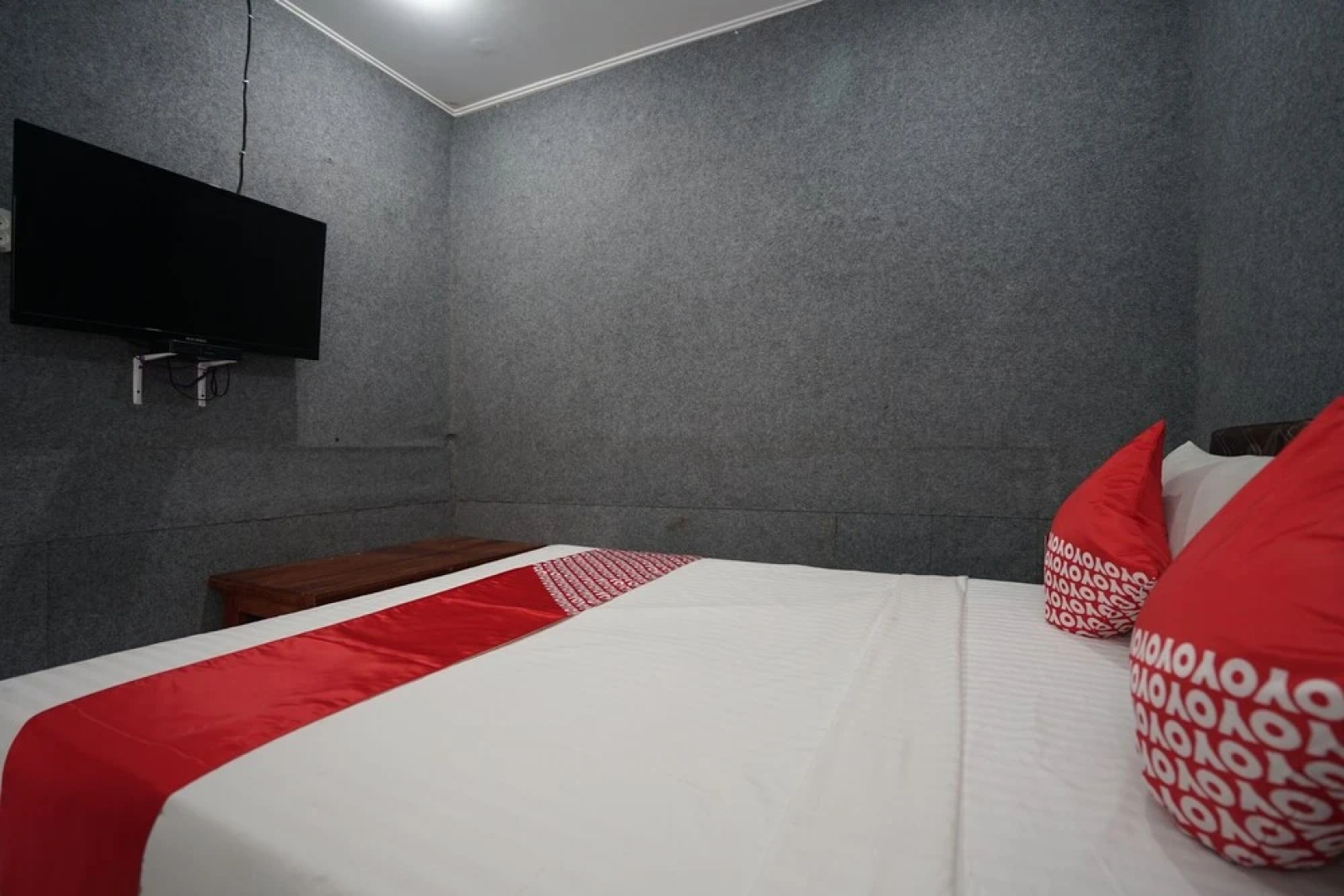 Paris Hotel by OYO Rooms