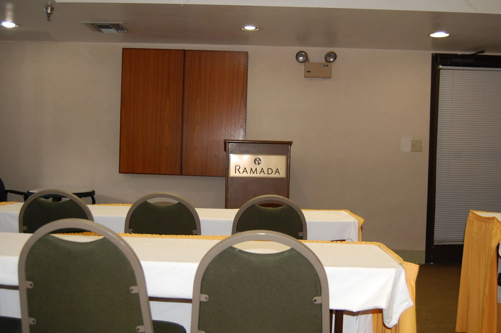 Ramada By Wyndham Temple Terrace/Tampa North