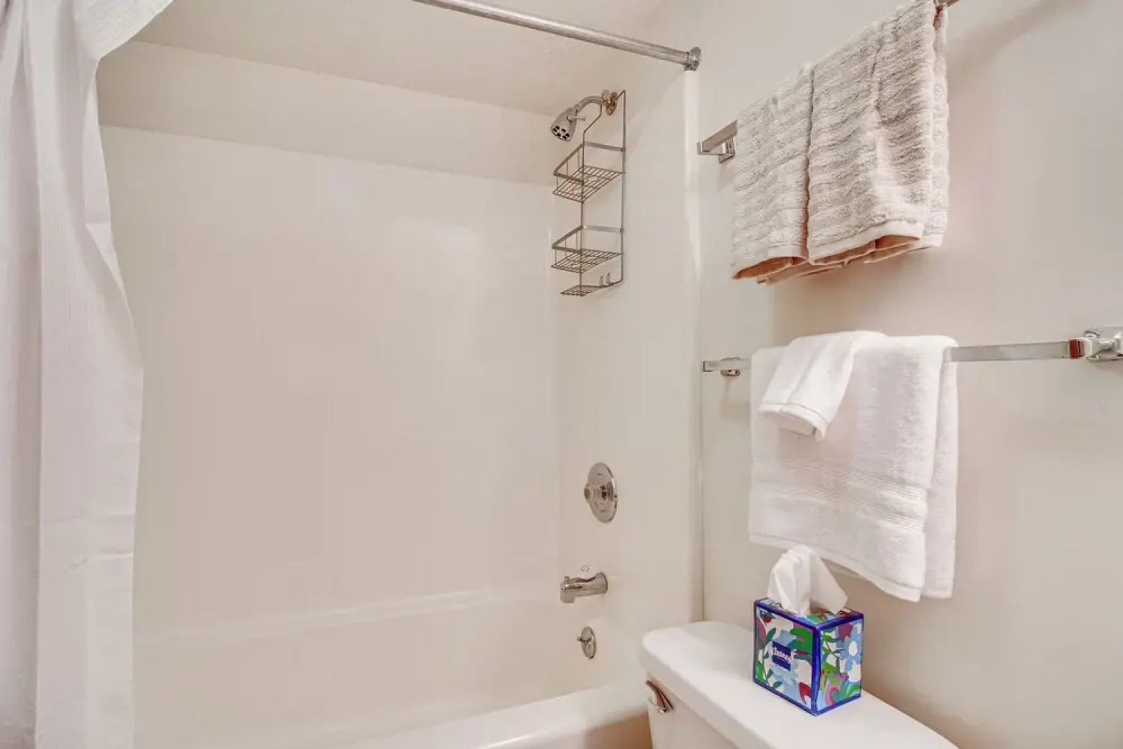 'bearfoot Apres' Mtn-view Condo < 1 Mi to Mt Snow!