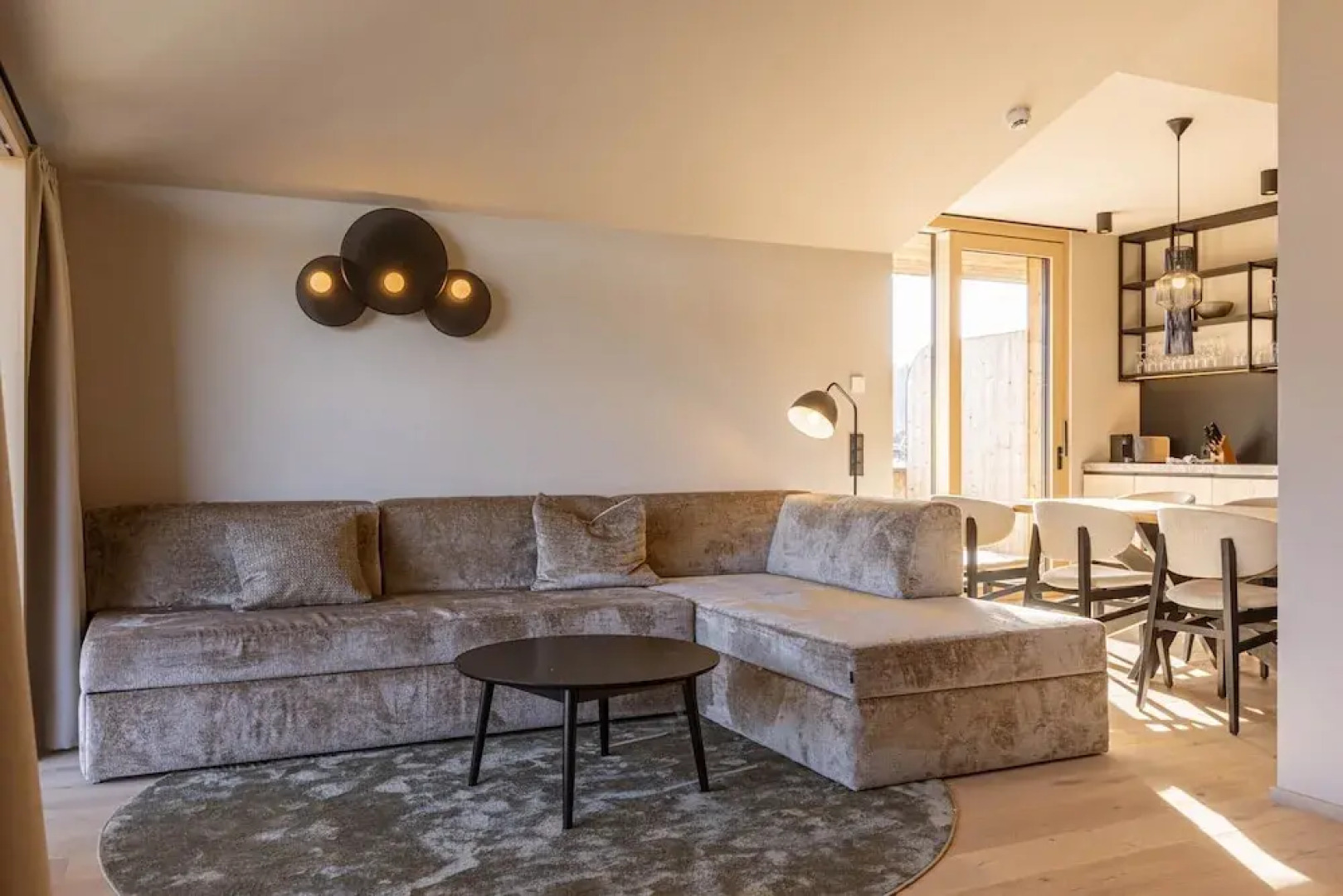 Apartment With 3 Private Terraces