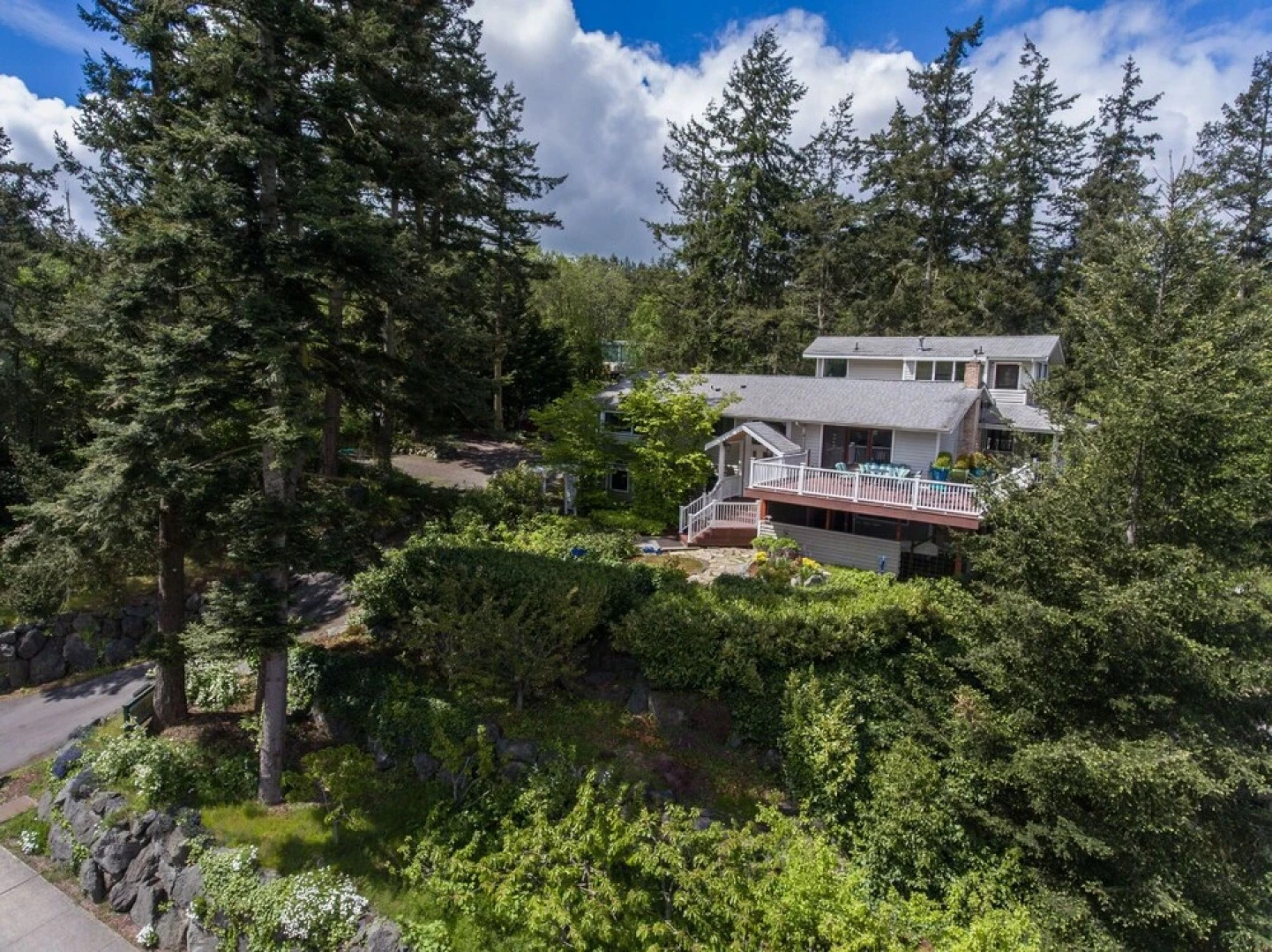 Hillside House Bed and Breakfast