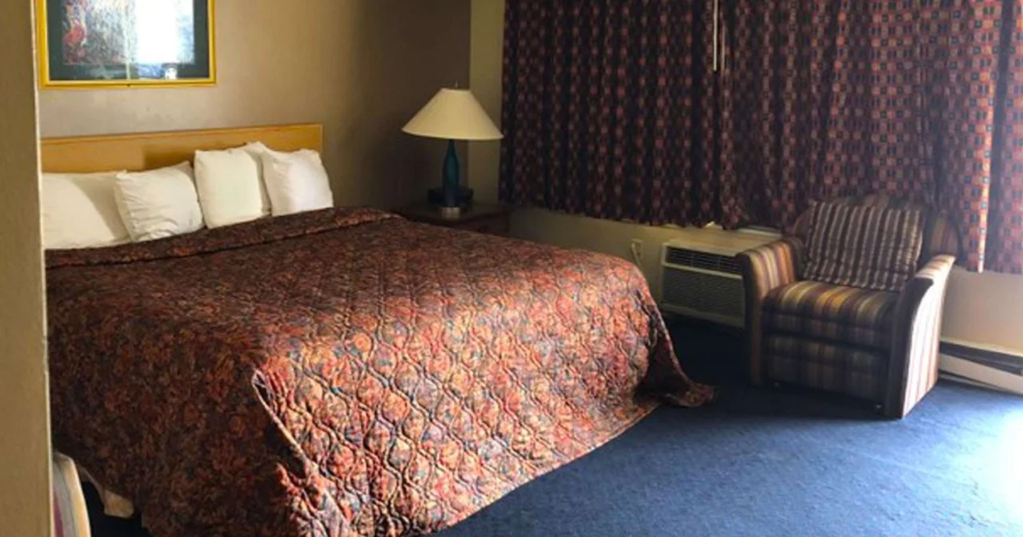 Village Inn Motel Holt