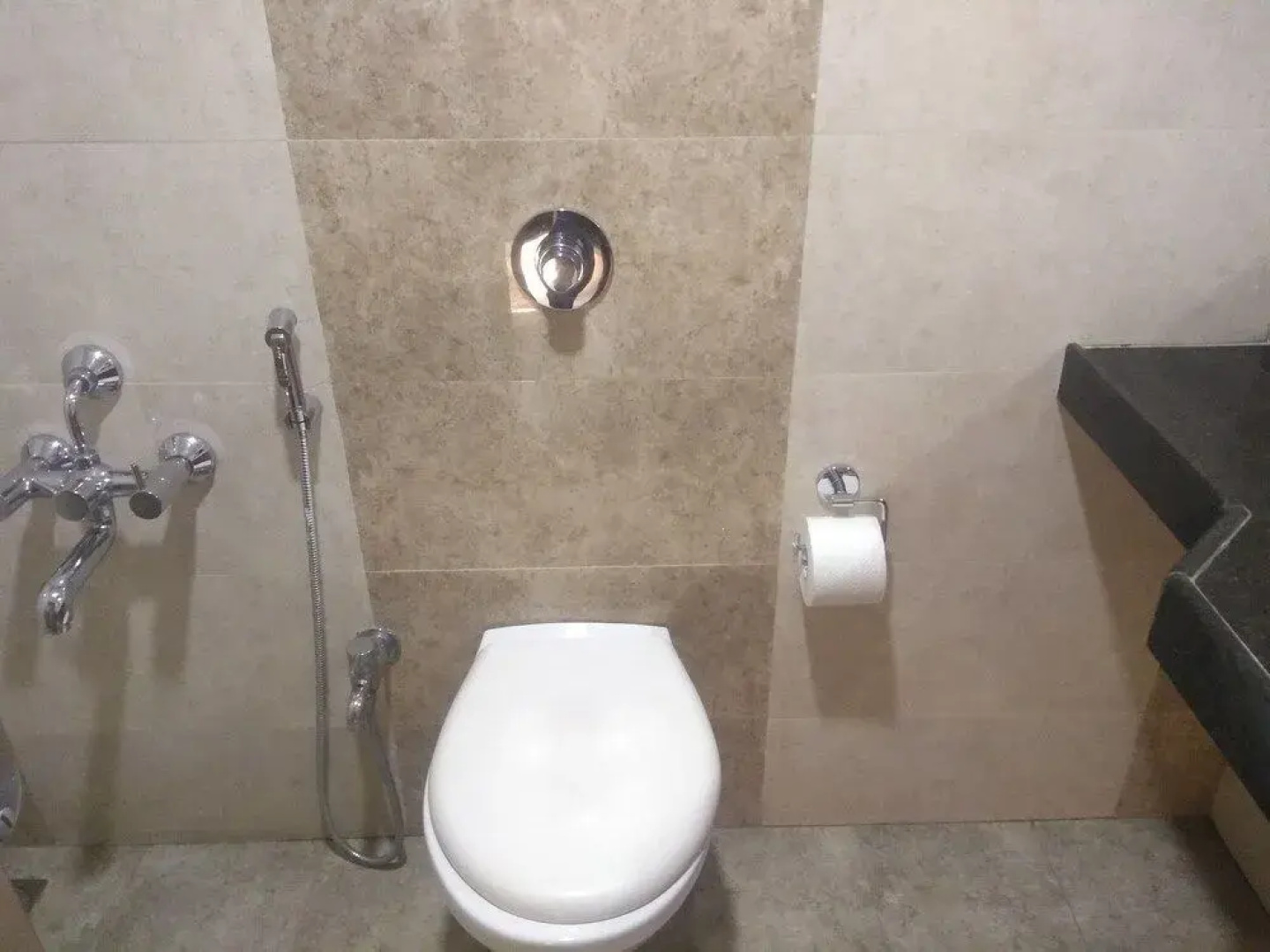 Hotel V Star by OYO Rooms