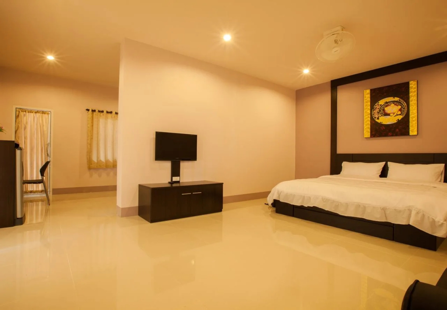 Chiang Kham Grand Villa