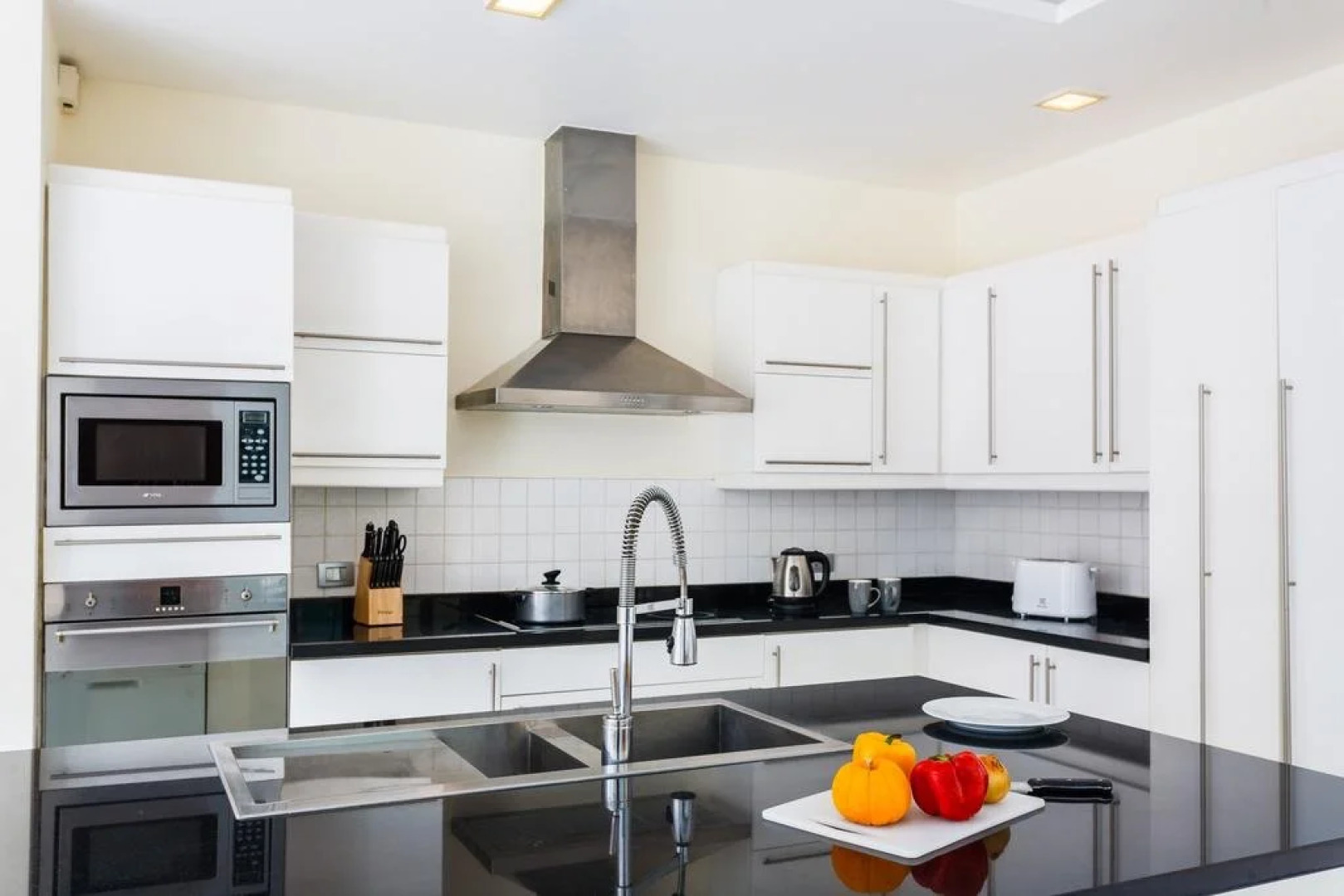 Kyerra Villa by Lofty