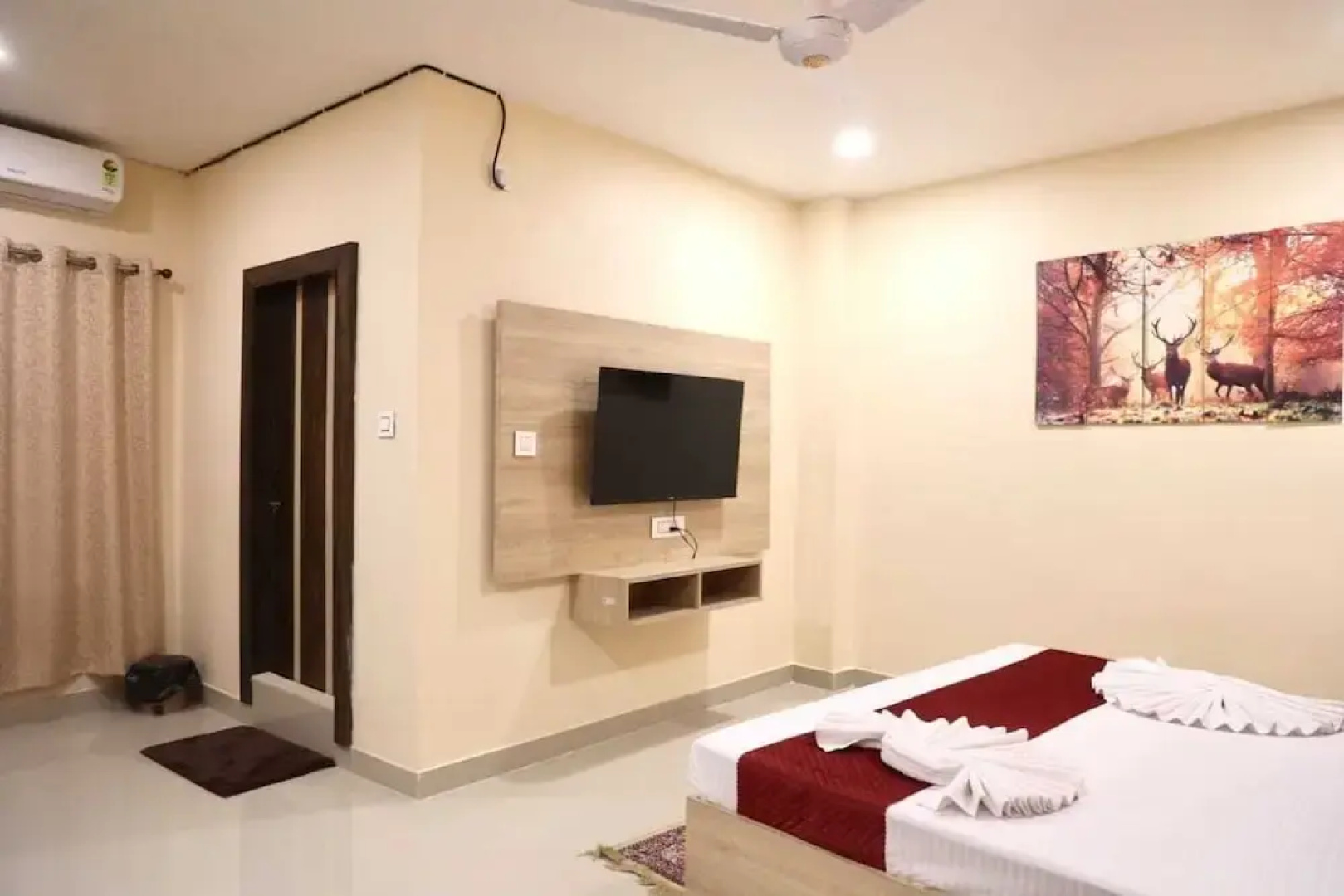 Regal Guest House by ROH