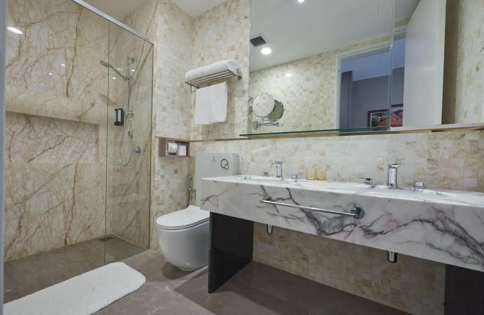 THE FACE Style Hotel