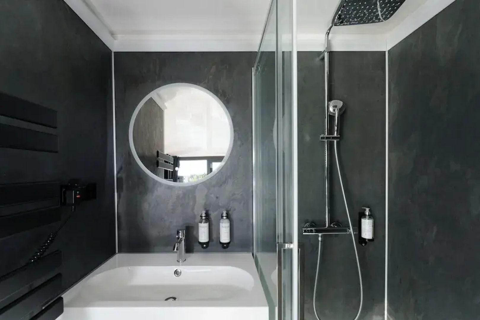 L'Escale Royale Port Ilon Seine Giverny