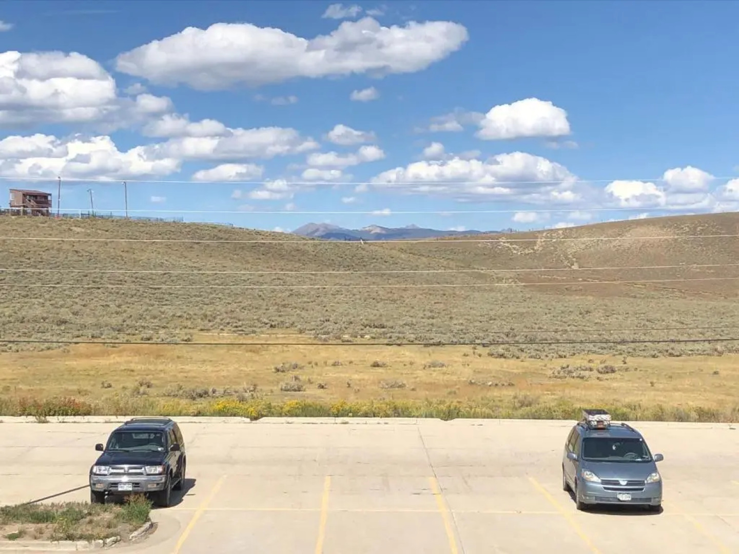 DOCO Rocky Mountain Vacation Rental-Queen Suite with Resort Amenities