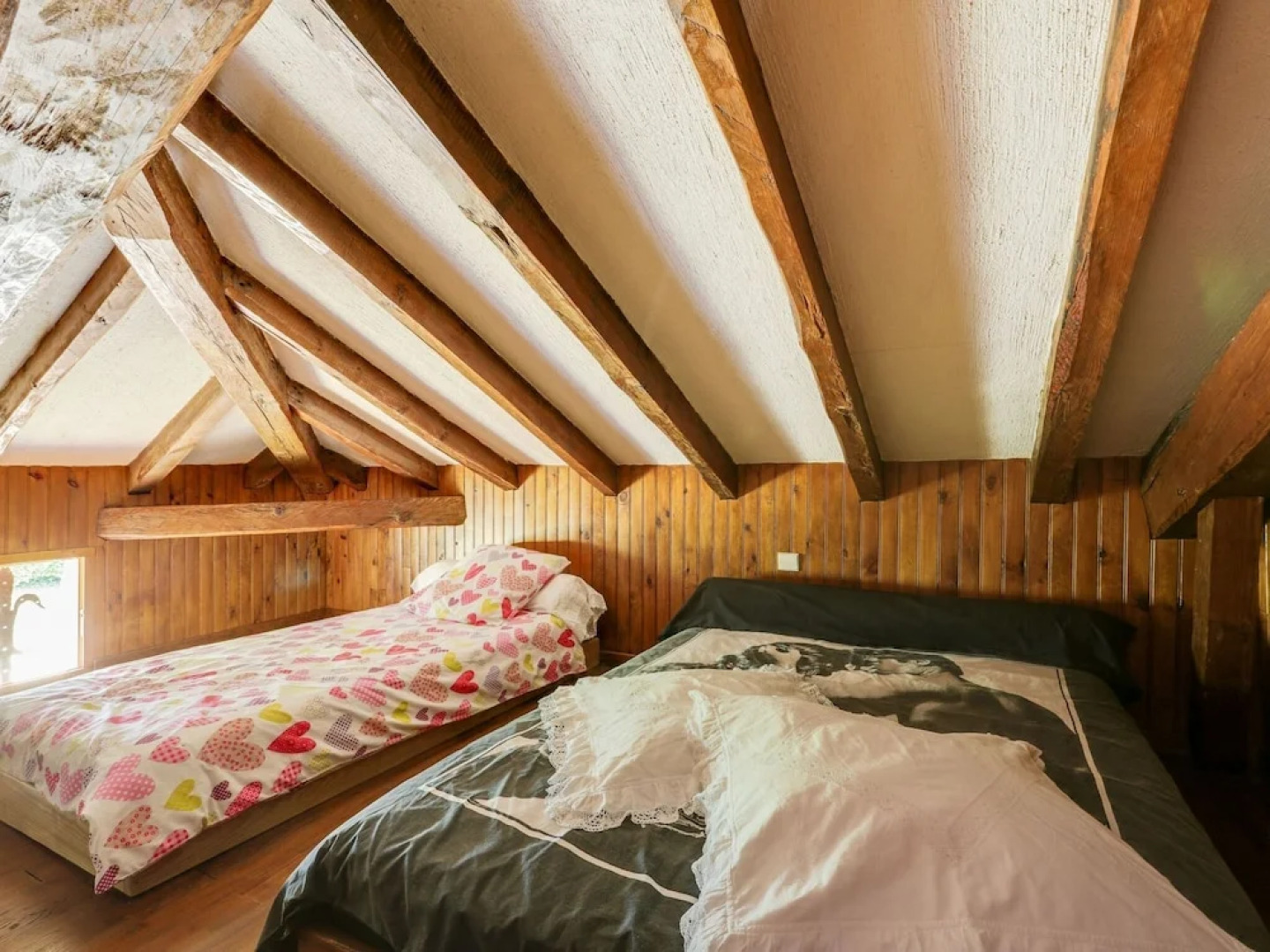 Holiday Home in Laluque with Terrace, Garden And Barbecue