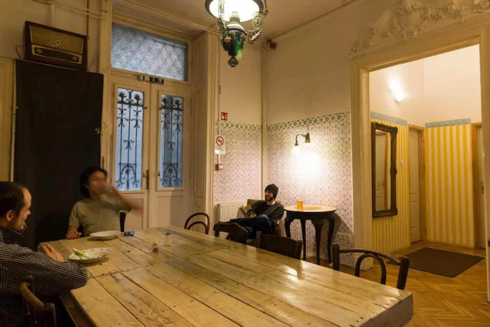 Baroque Hostel & Coworking