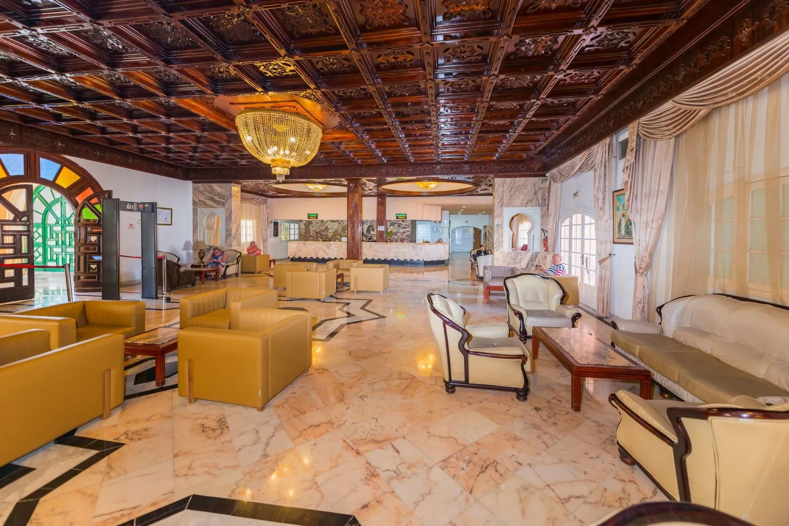 Hotel Marabout - Families and Couples Only