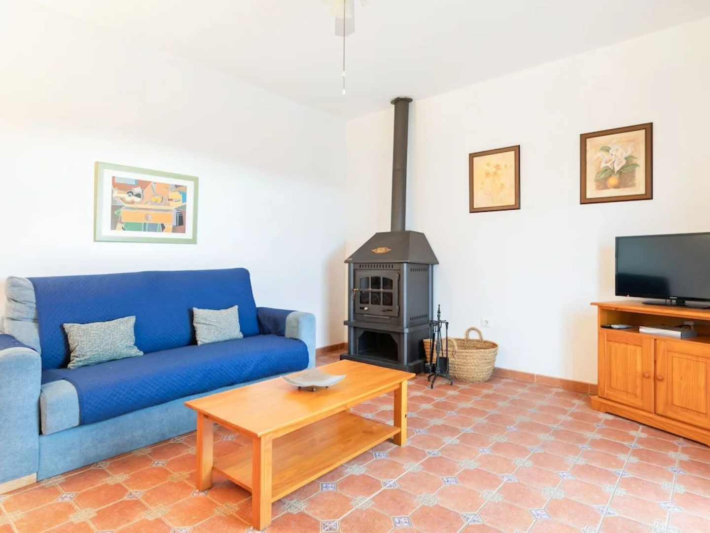 Soulful Apartment in Alcaucín With Swimming Pool