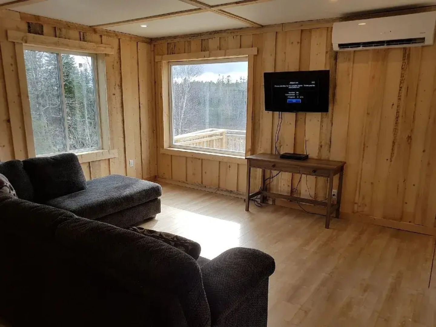 Striper Fishing & Hunting Lodge