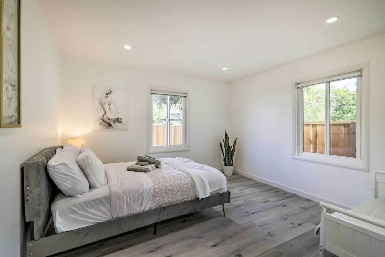 E Palo Alto Home 3 Mi to Stanford University!