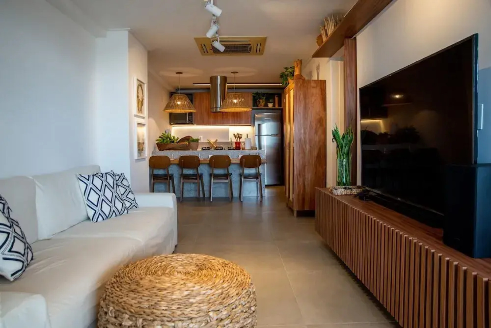 Cobertura Nica Beira-mar Barra Bali Resort